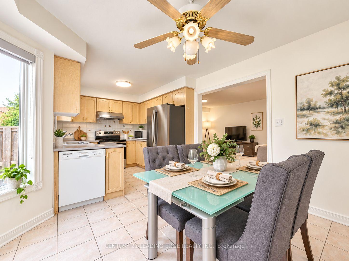 Photo 17 of 19 Kingly Crest Way, Vaughan, Sonoma Heights — HOMEH