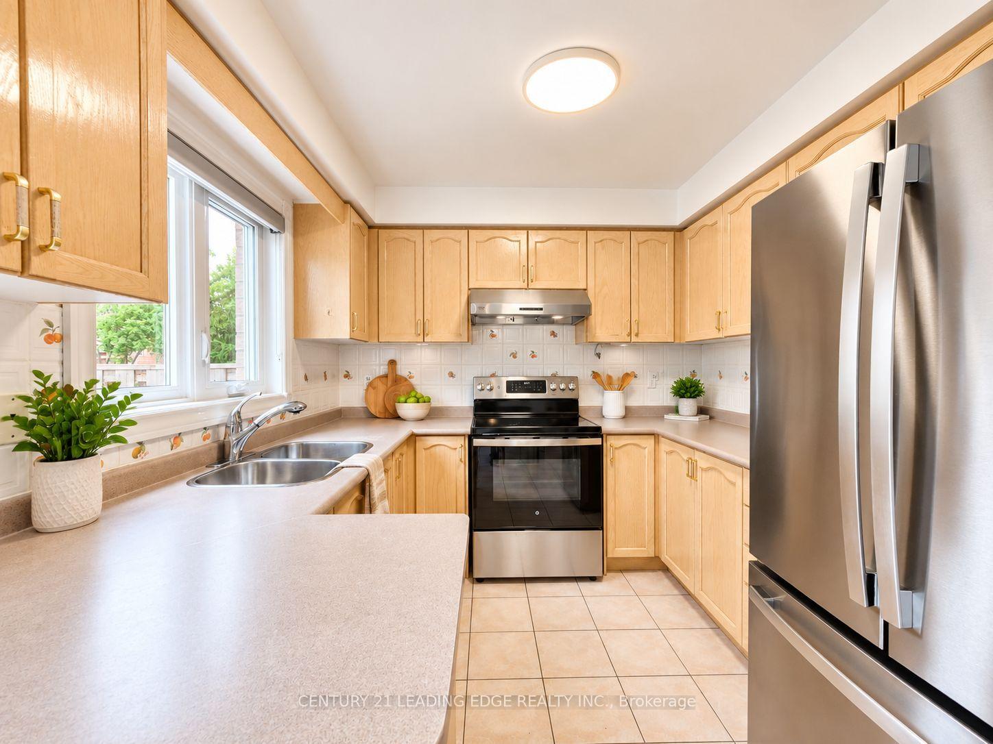 Photo 19 of 19 Kingly Crest Way, Vaughan, Sonoma Heights — HOMEH