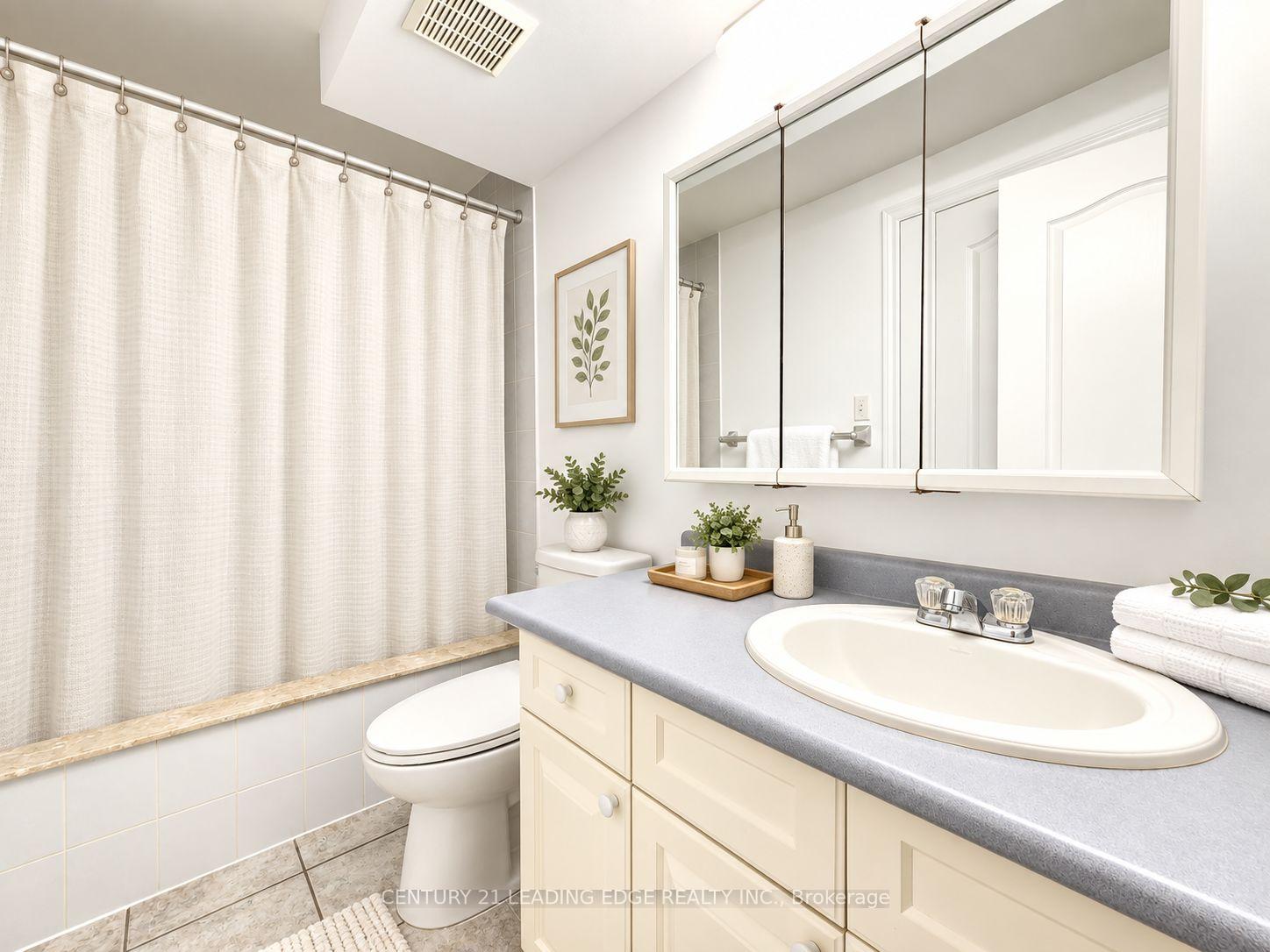 Photo 32 of 19 Kingly Crest Way, Vaughan, Sonoma Heights — HOMEH