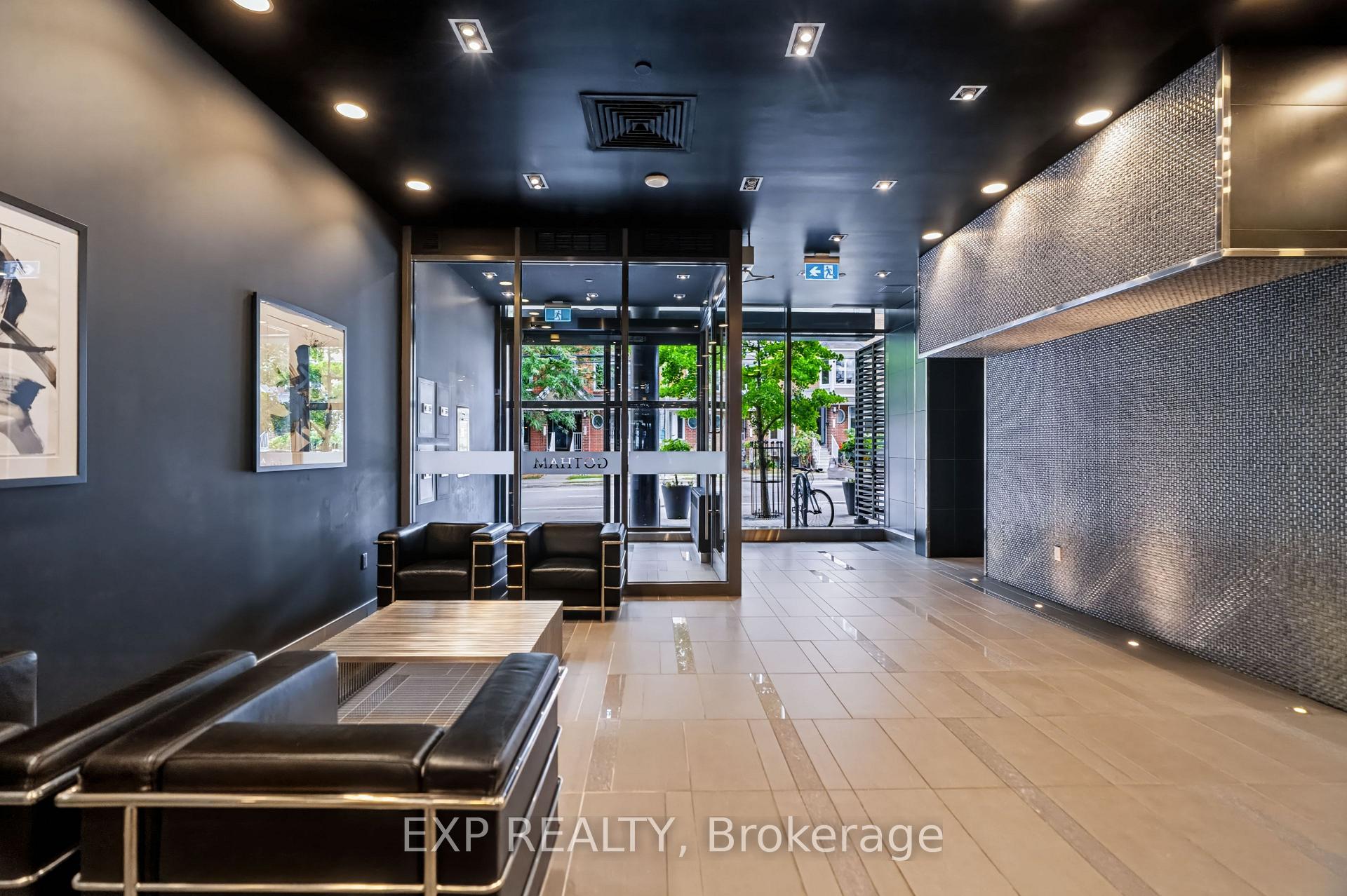 Photo 3 of Unit 301, 224 Lyon Street N, Ottawa, Ottawa Centre — HOMEH