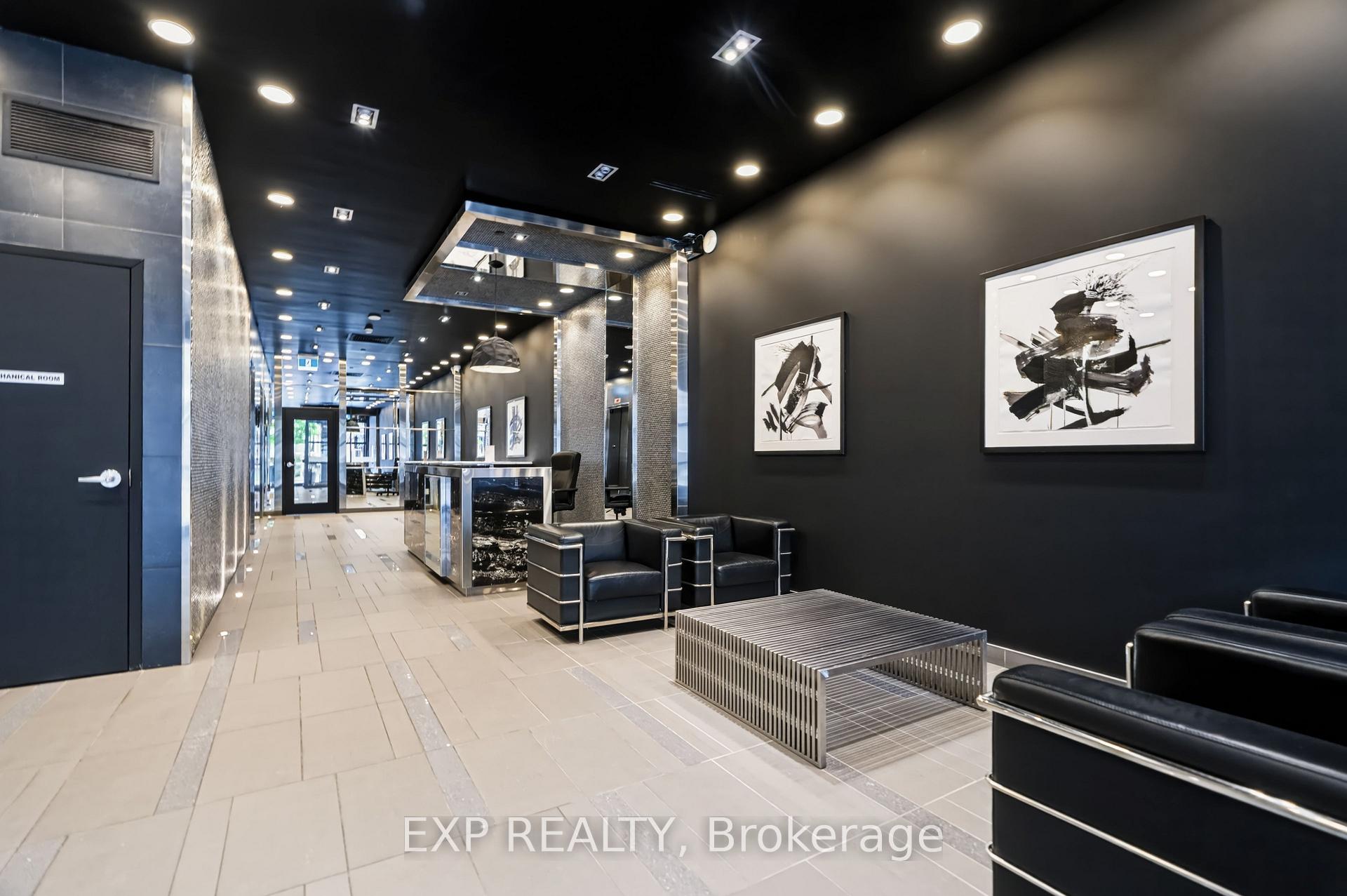 Photo 4 of Unit 301, 224 Lyon Street N, Ottawa, Ottawa Centre — HOMEH