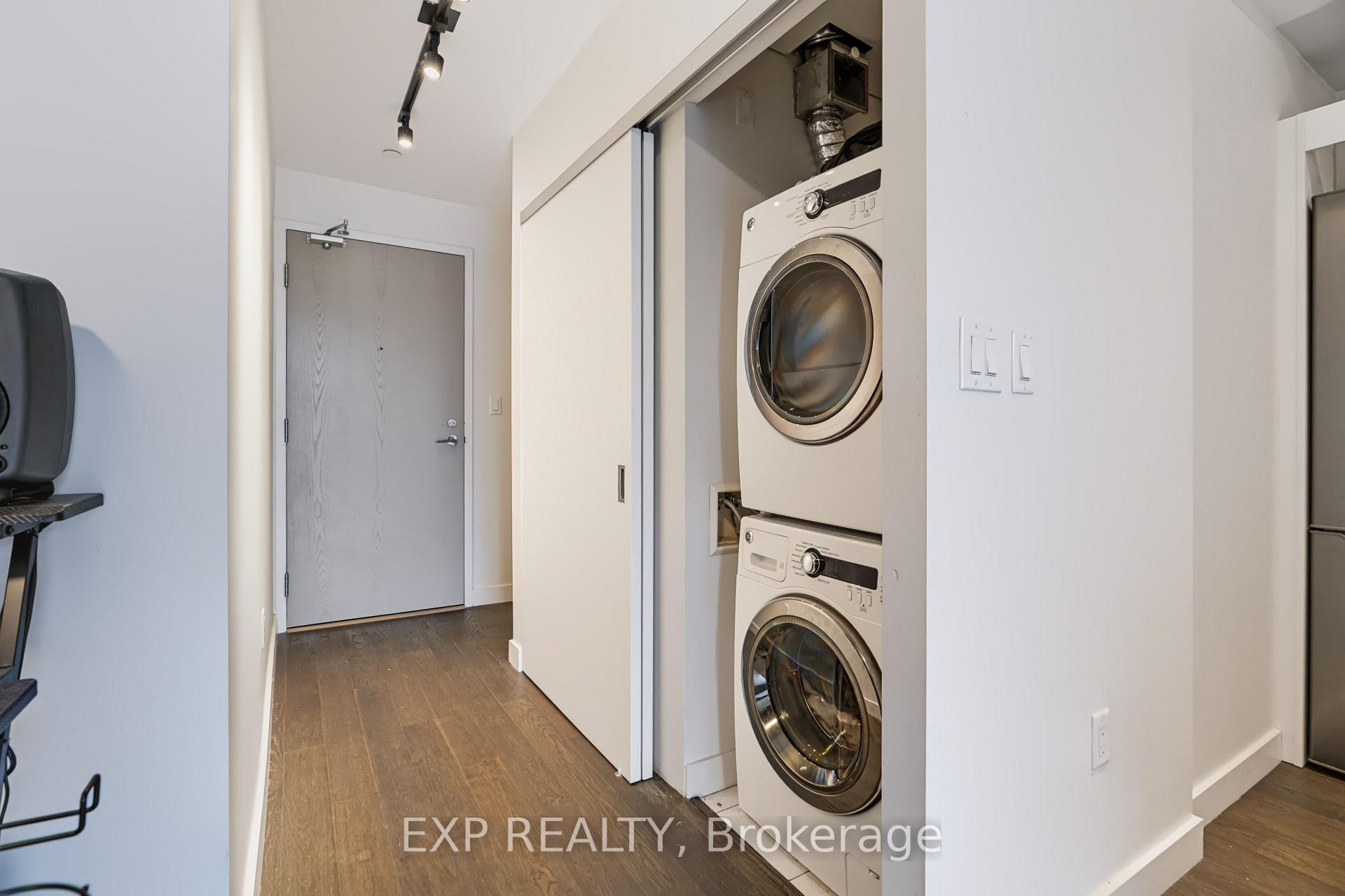 Photo 5 of Unit 301, 224 Lyon Street N, Ottawa, Ottawa Centre — HOMEH