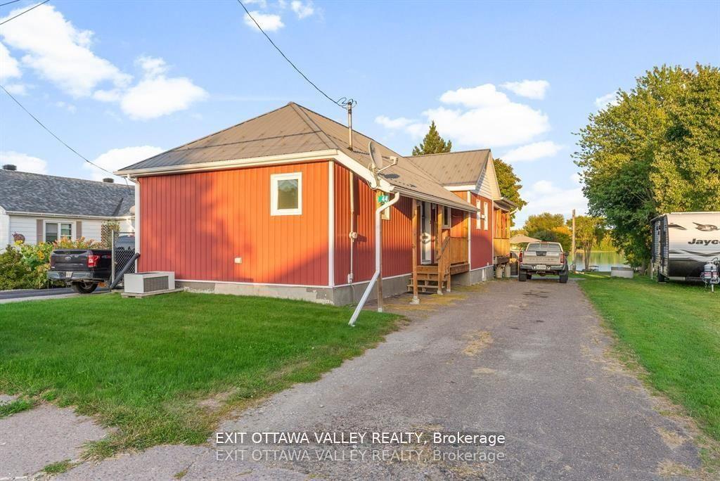 Photo 2 of 44 Lacroix Bay Road, Whitewater Region, Whitewater Region — HOMEH