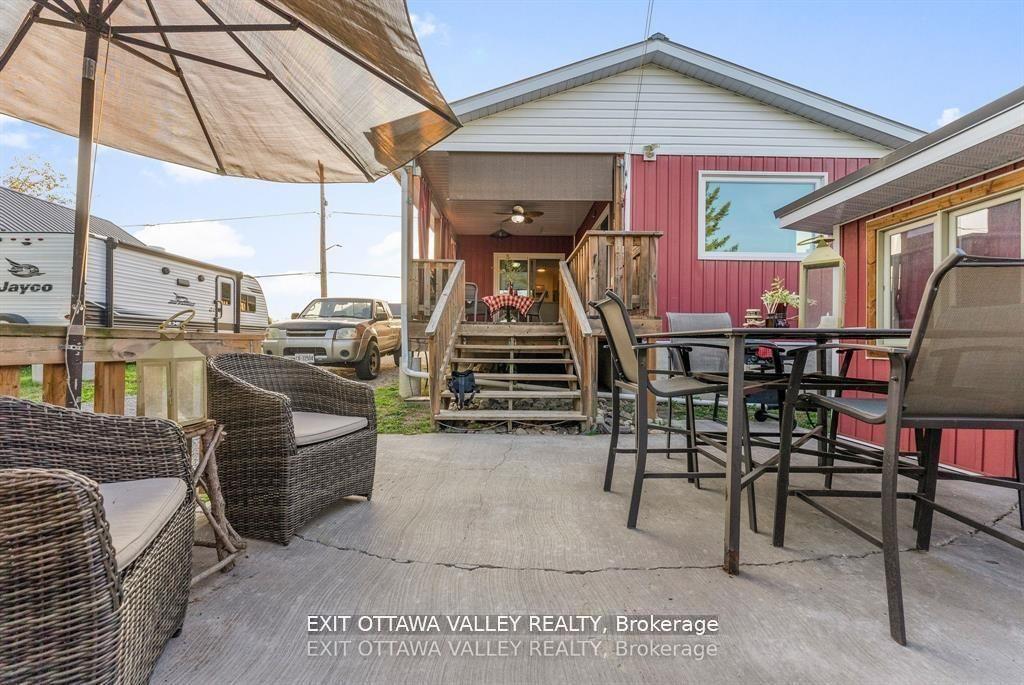 Photo 4 of 44 Lacroix Bay Road, Whitewater Region, Whitewater Region — HOMEH