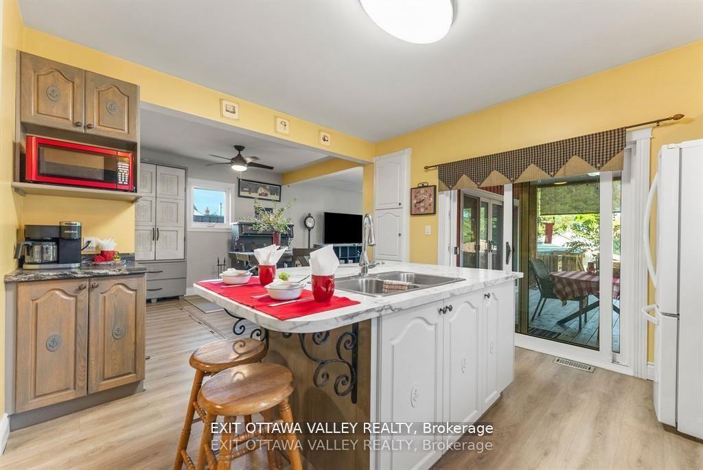 Photo 15 of 44 Lacroix Bay Road, Whitewater Region, Whitewater Region — HOMEH