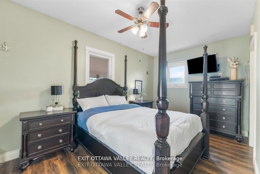Photo 17 of 44 Lacroix Bay Road, Whitewater Region, Whitewater Region — HOMEH