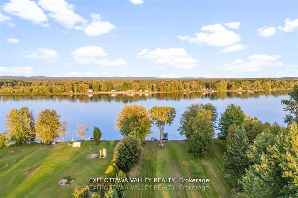Photo 29 of 44 Lacroix Bay Road, Whitewater Region, Whitewater Region — HOMEH