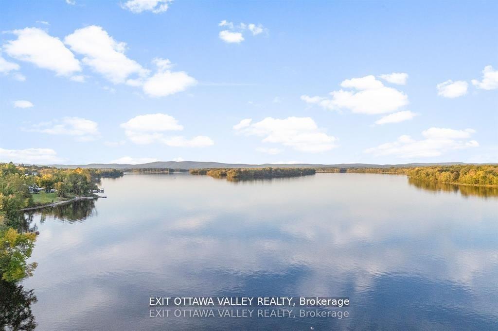 Photo 31 of 44 Lacroix Bay Road, Whitewater Region, Whitewater Region — HOMEH