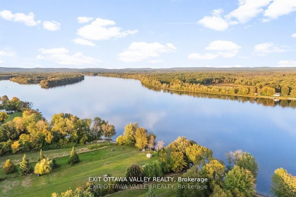 Photo 32 of 44 Lacroix Bay Road, Whitewater Region, Whitewater Region — HOMEH