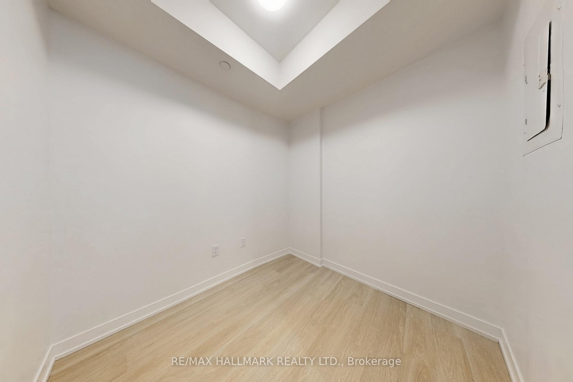 Photo 15 of Unit 424, 500 Wilson Avenue, North York, Clanton Park — HOMEH