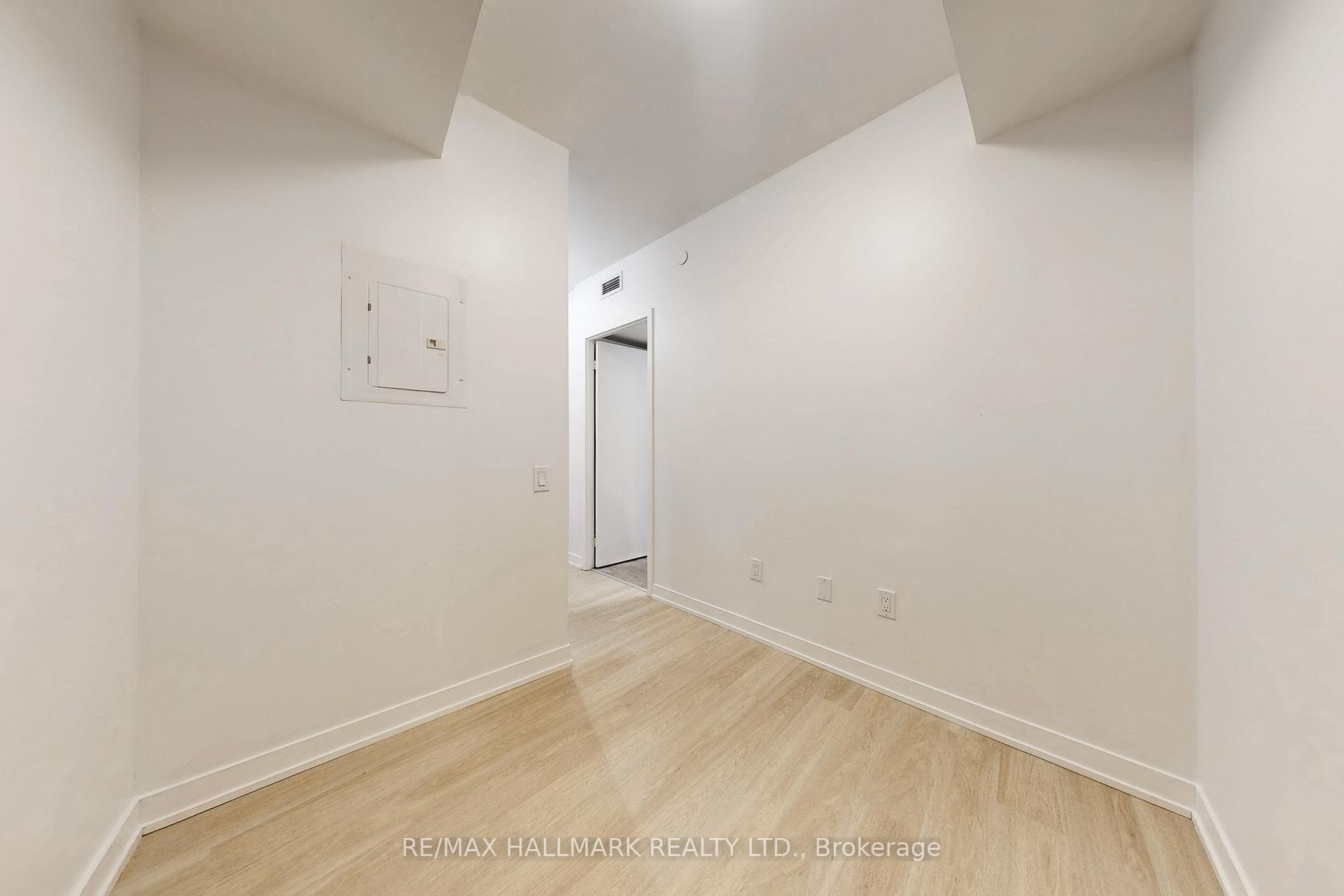 Photo 17 of Unit 424, 500 Wilson Avenue, North York, Clanton Park — HOMEH