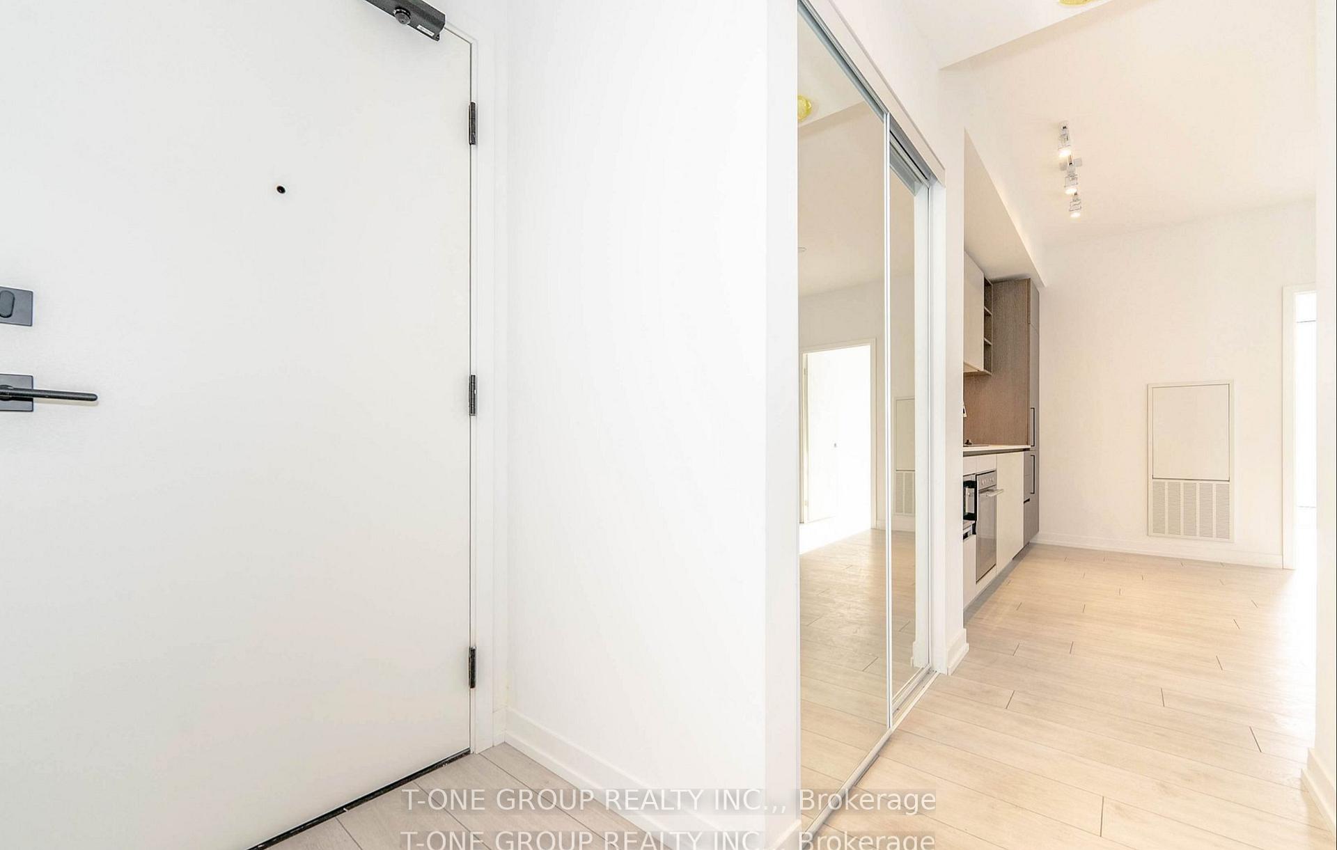 Photo 5 of Unit 1202, 55 Mercer Street, Toronto, Waterfront Communities — HOMEH