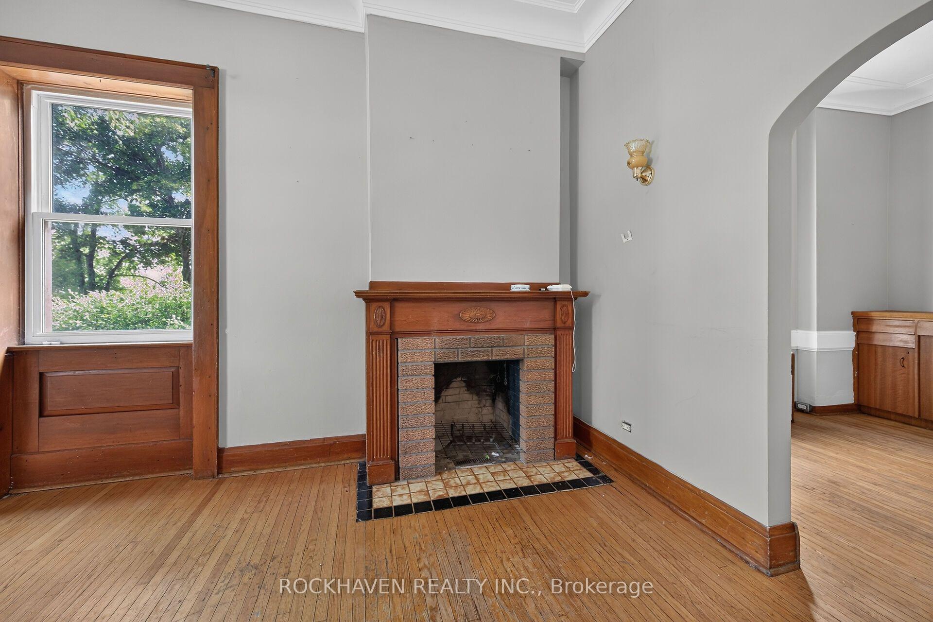 Photo 13 of 15 St David Street W, Thorold, Thorold Downtown — HOMEH