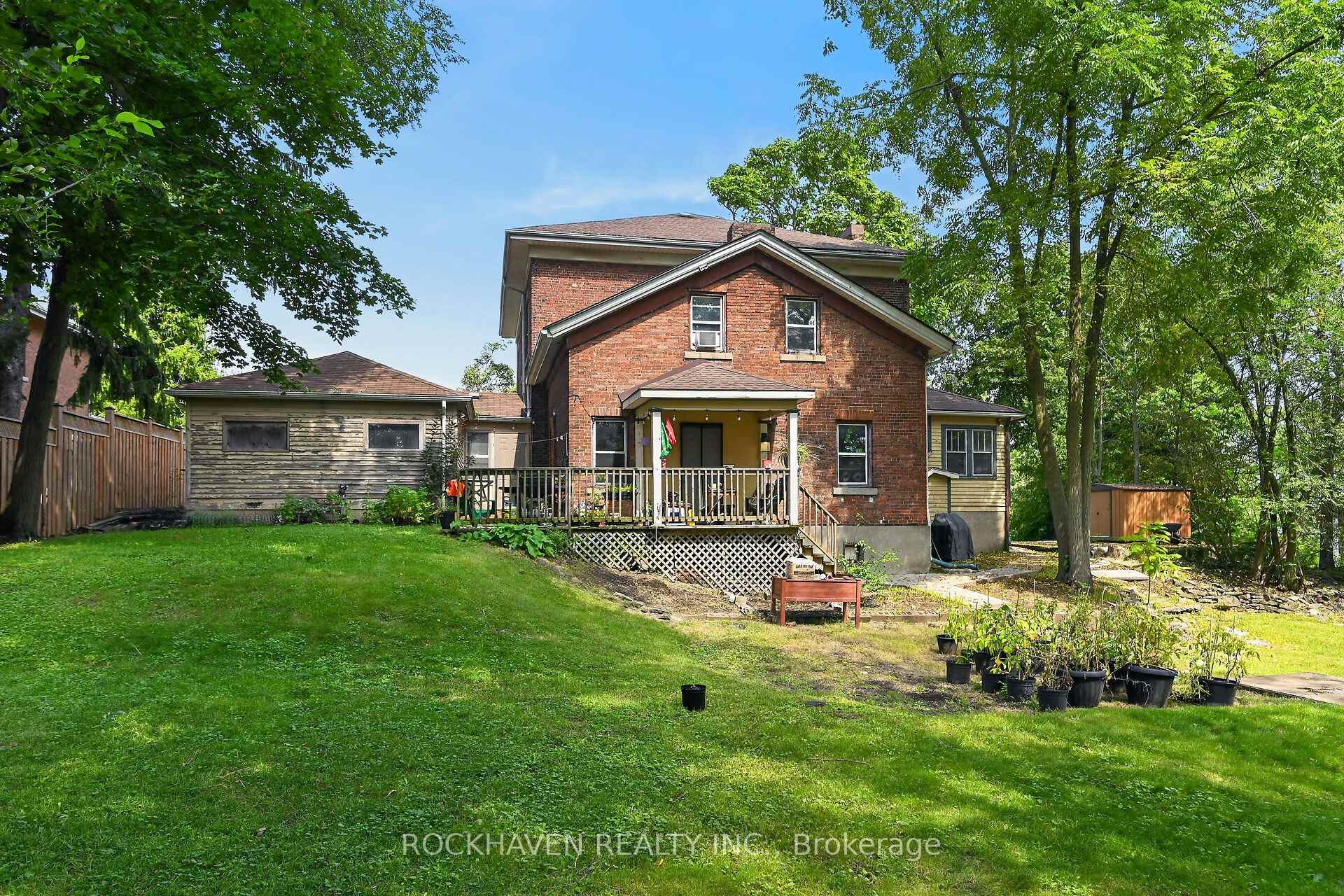 Photo 39 of 15 St David Street W, Thorold, Thorold Downtown — HOMEH