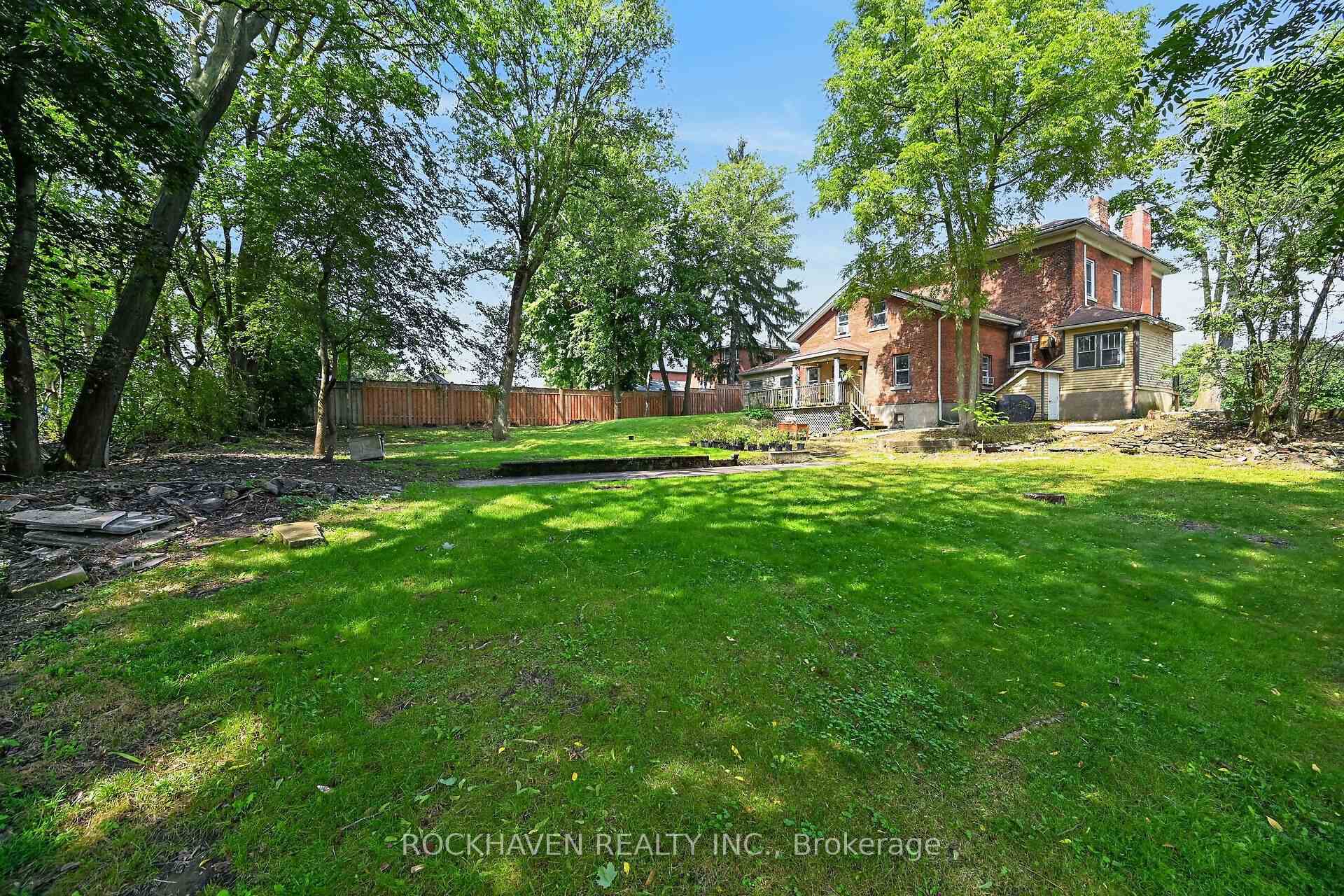 Photo 43 of 15 St David Street W, Thorold, Thorold Downtown — HOMEH