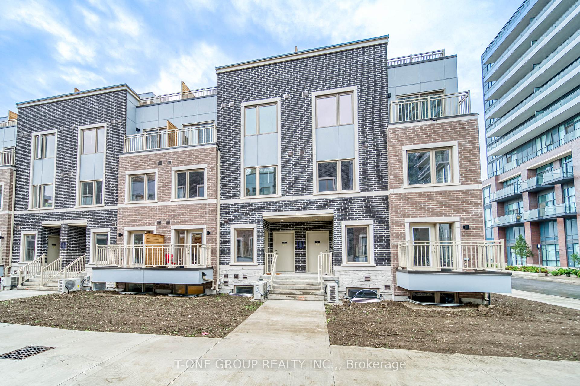 Photo 7 of Unit 46, 21 Honeycrisp Crescent, Vaughan, Vaughan Corporate Centre — HOMEH