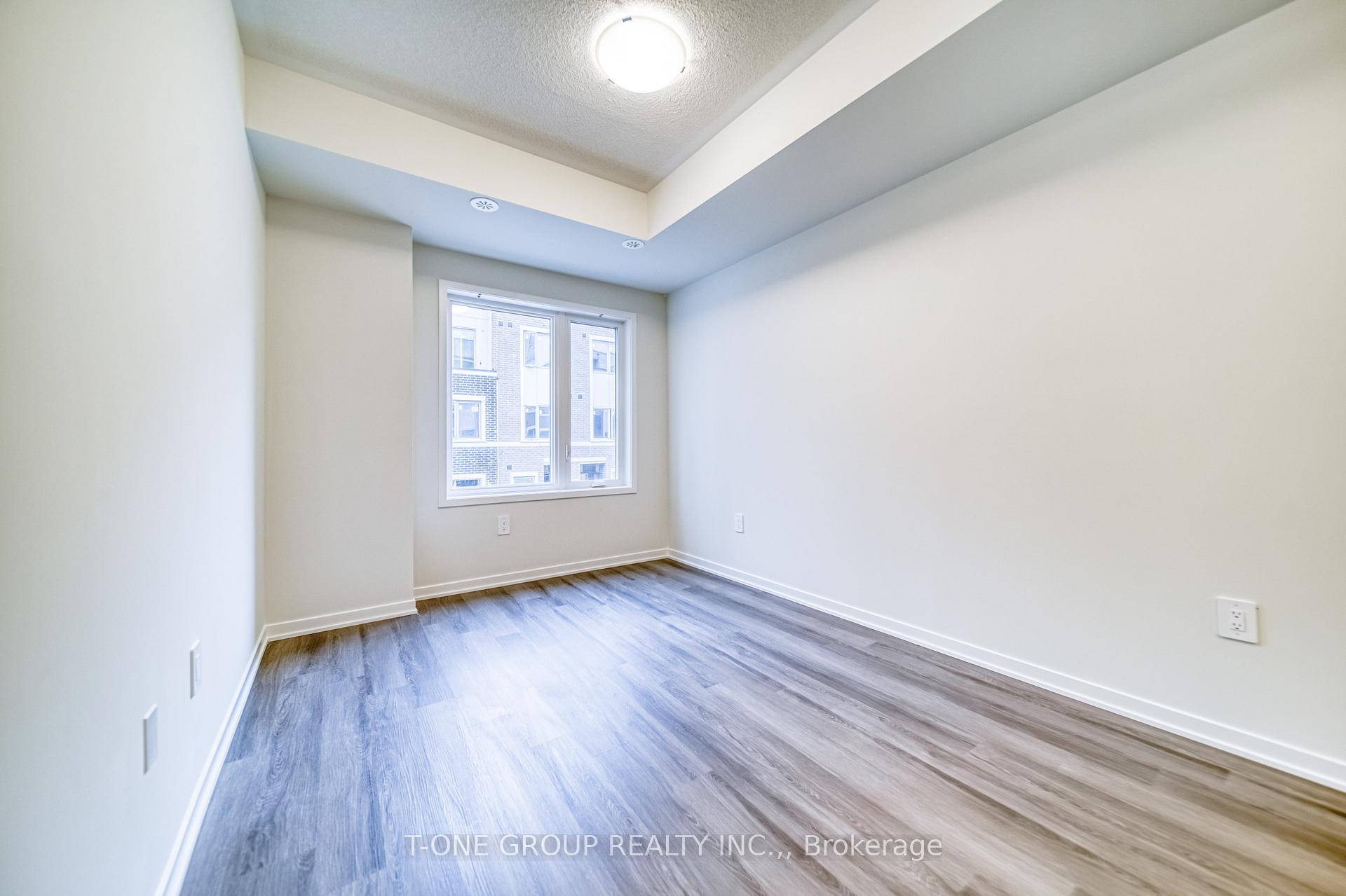 Photo 19 of Unit 46, 21 Honeycrisp Crescent, Vaughan, Vaughan Corporate Centre — HOMEH