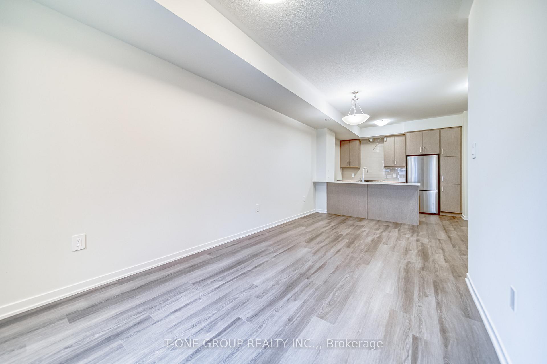 Photo 20 of Unit 46, 21 Honeycrisp Crescent, Vaughan, Vaughan Corporate Centre — HOMEH