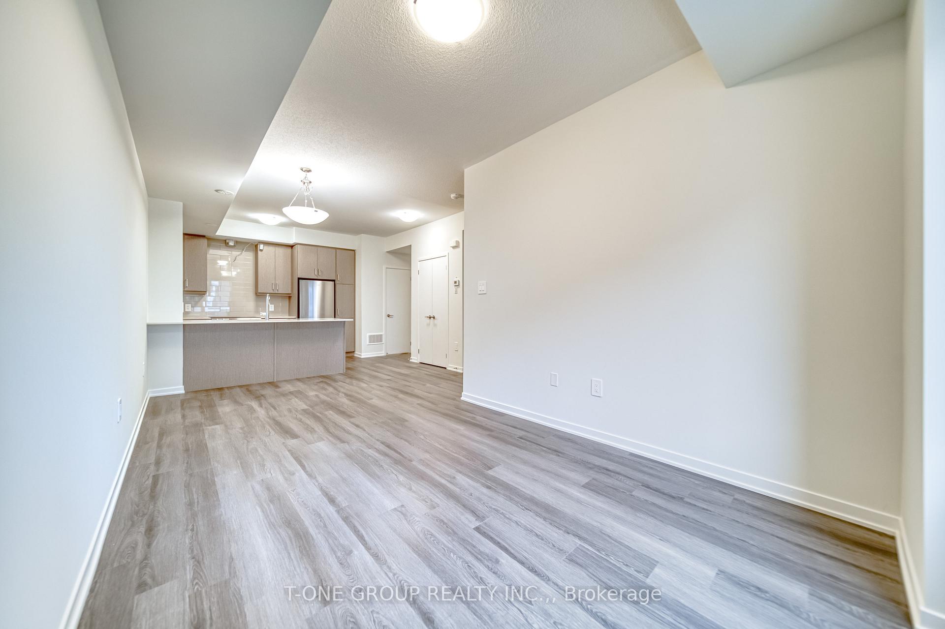 Photo 21 of Unit 46, 21 Honeycrisp Crescent, Vaughan, Vaughan Corporate Centre — HOMEH