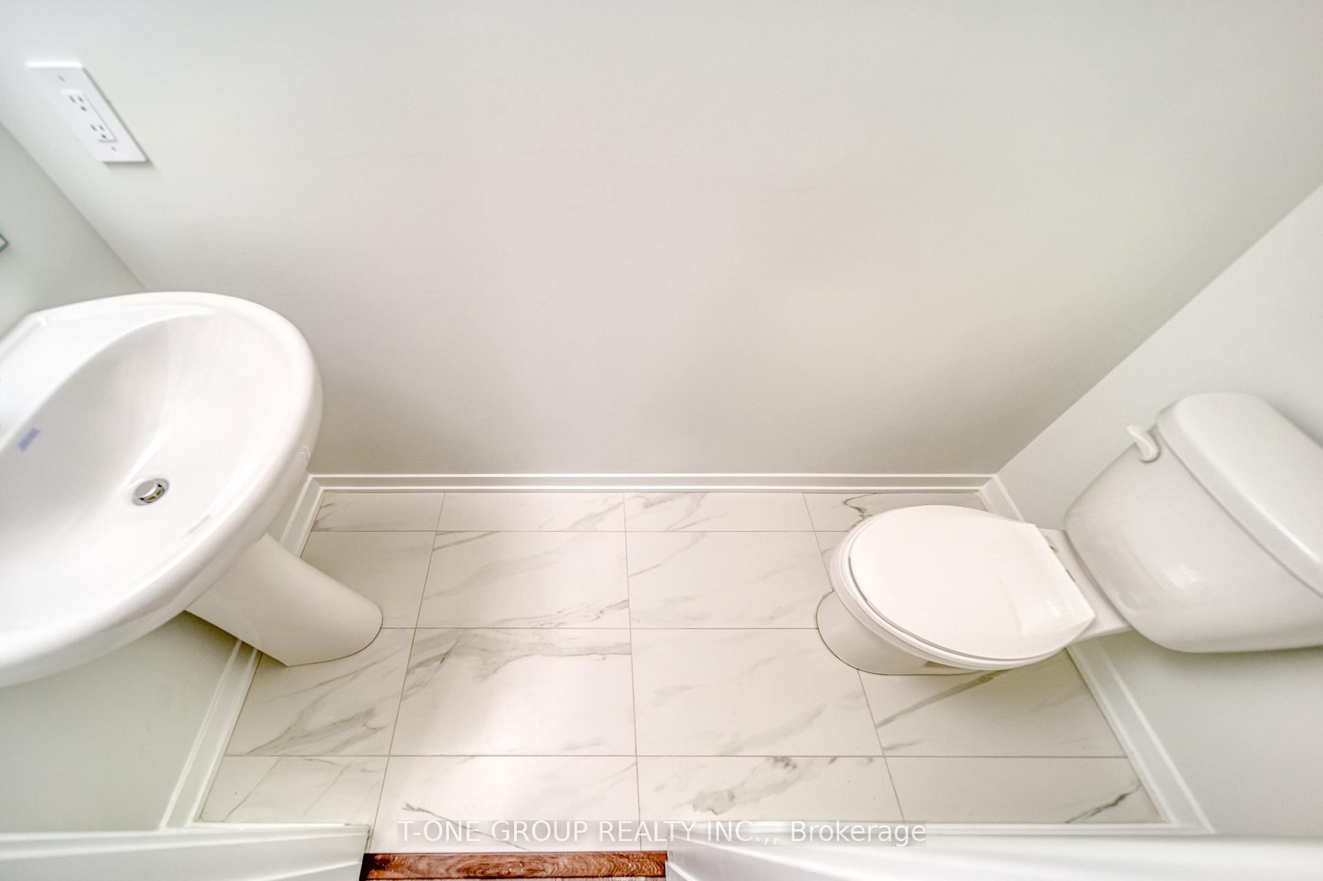 Photo 26 of Unit 46, 21 Honeycrisp Crescent, Vaughan, Vaughan Corporate Centre — HOMEH