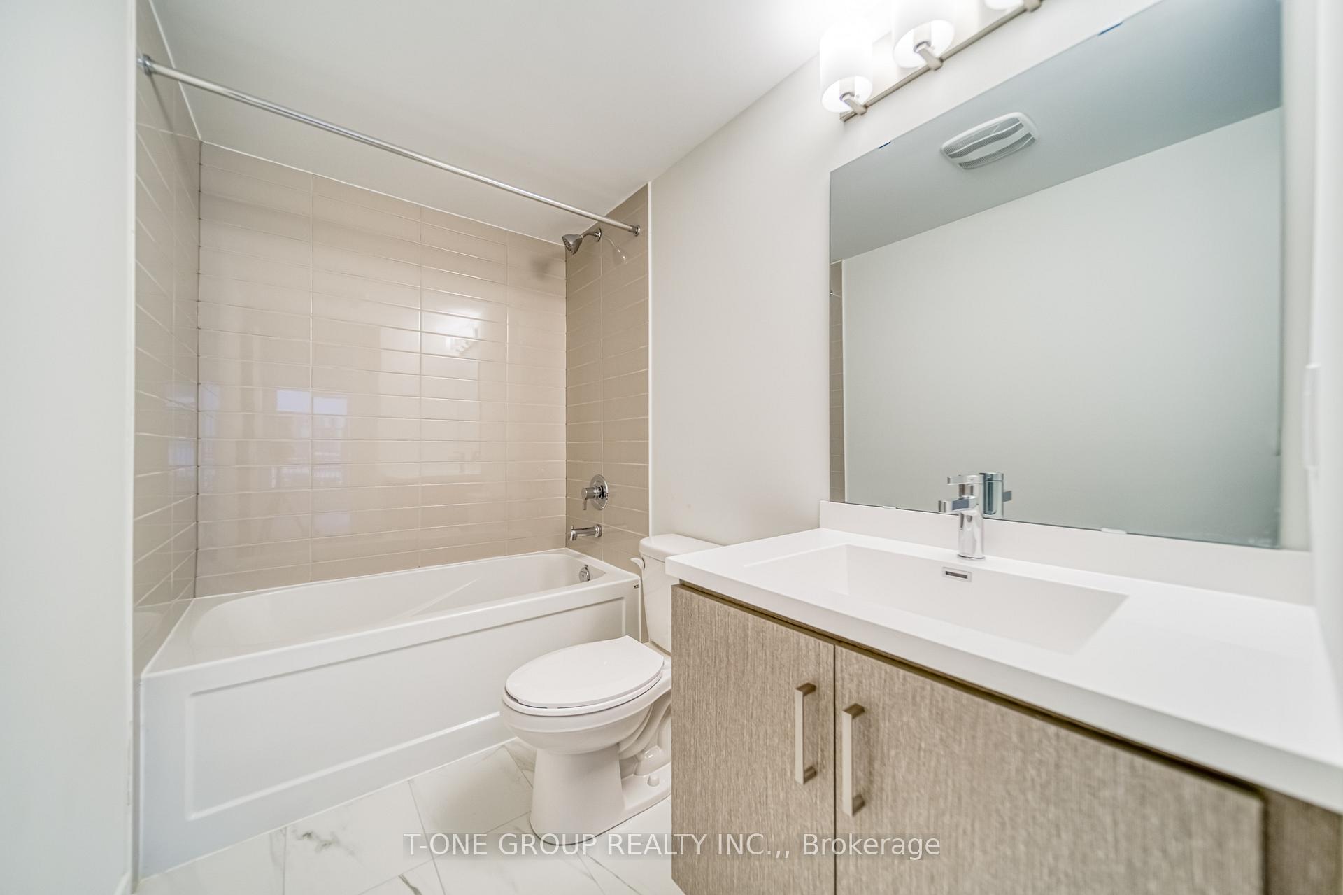 Photo 34 of Unit 46, 21 Honeycrisp Crescent, Vaughan, Vaughan Corporate Centre — HOMEH