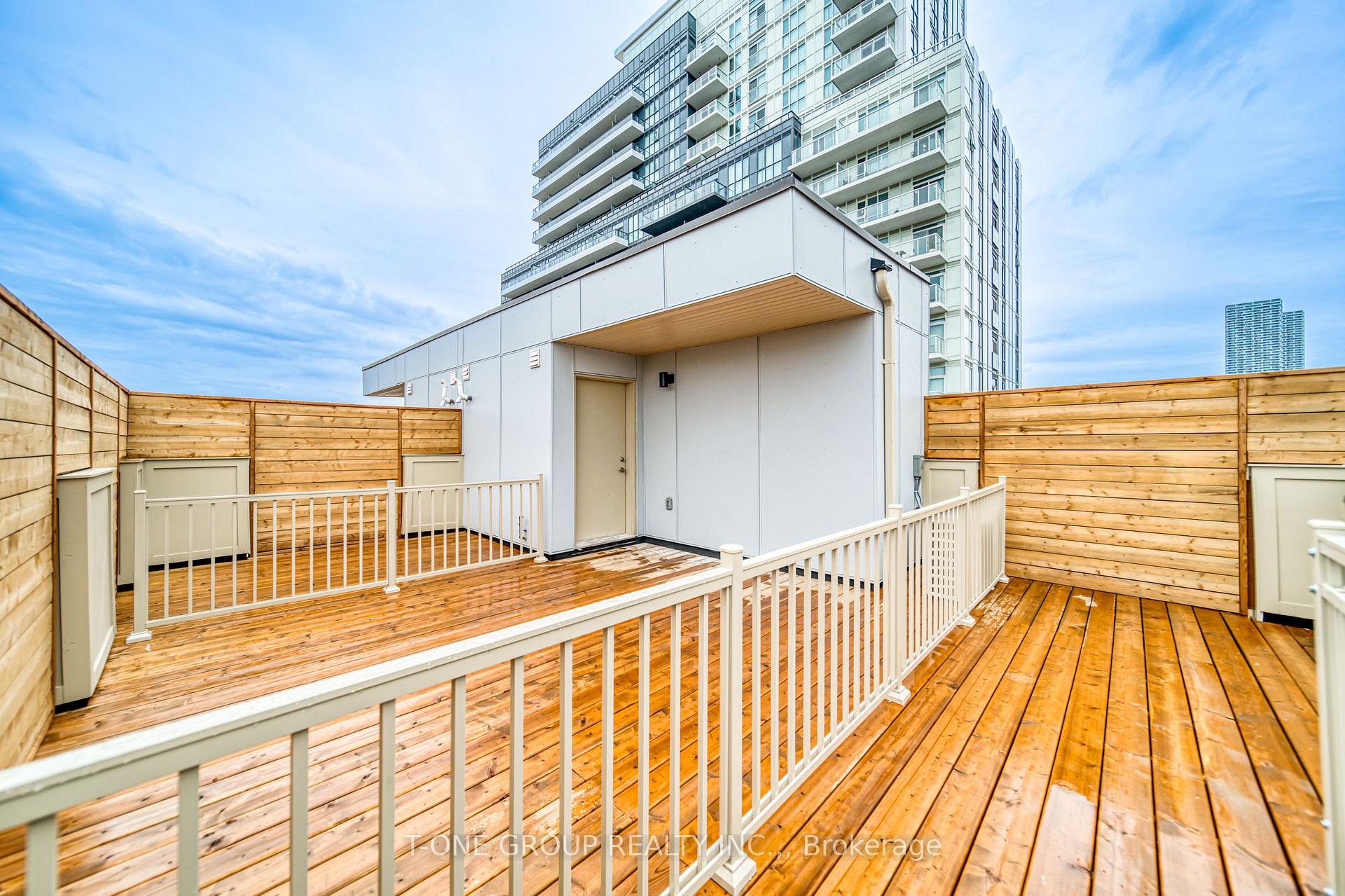 Photo 39 of Unit 46, 21 Honeycrisp Crescent, Vaughan, Vaughan Corporate Centre — HOMEH