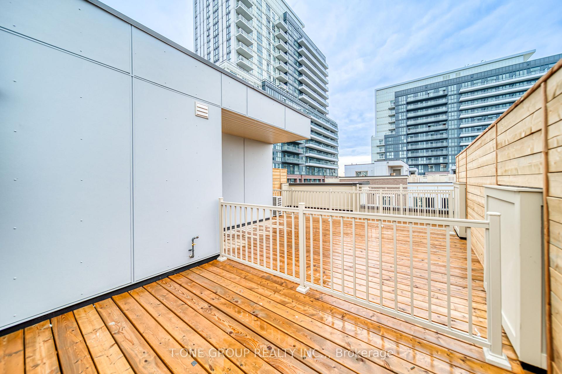 Photo 41 of Unit 46, 21 Honeycrisp Crescent, Vaughan, Vaughan Corporate Centre — HOMEH