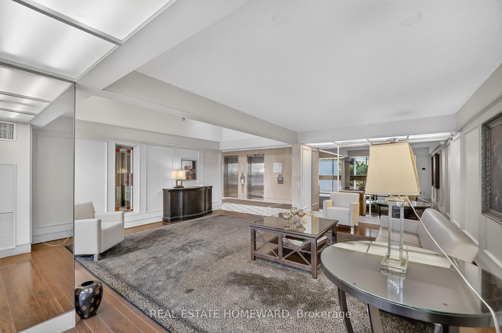 Photo 4 of Unit 1804, 100 Quebec Avenue, Toronto, High Park North — HOMEH