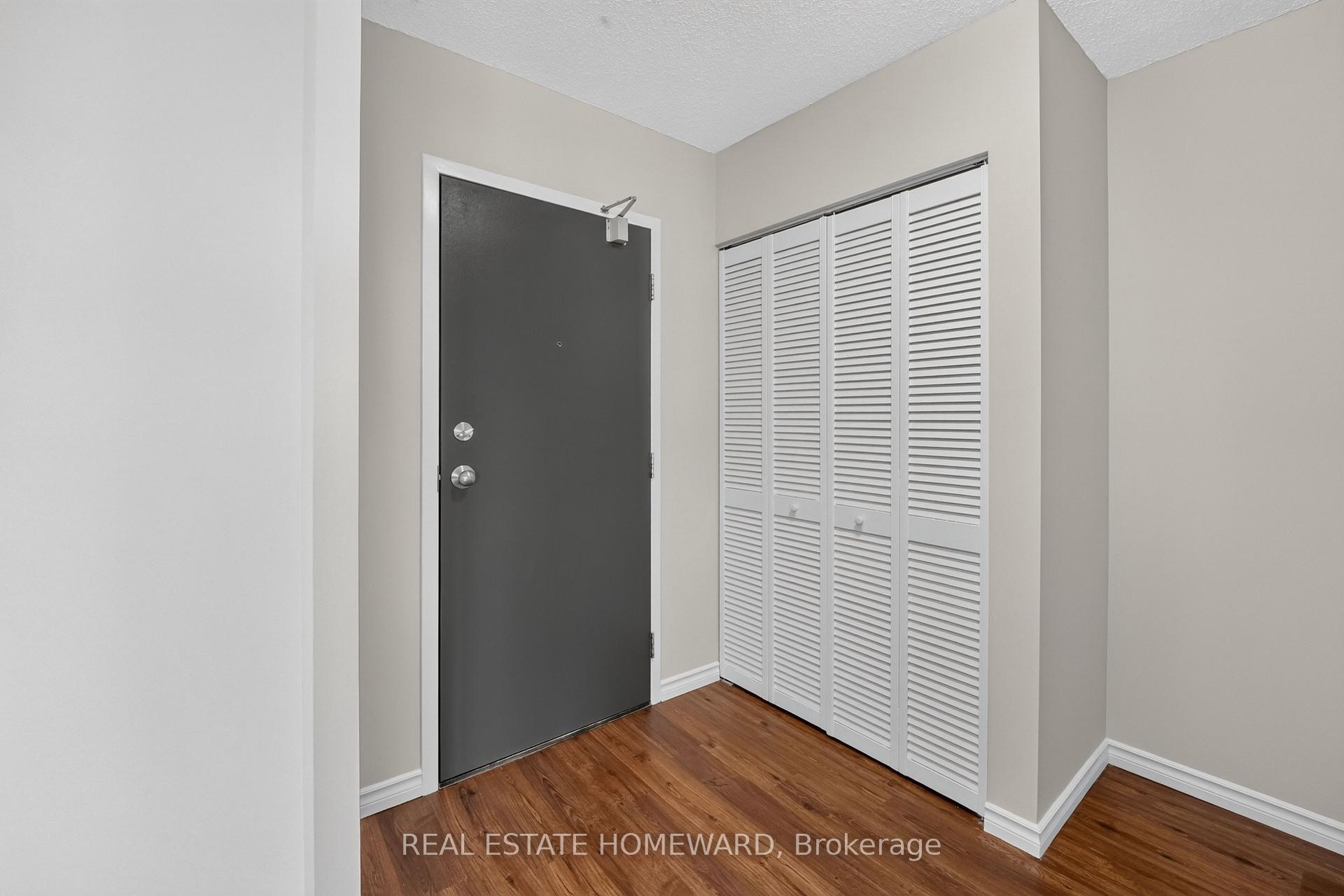 Photo 7 of Unit 1804, 100 Quebec Avenue, Toronto, High Park North — HOMEH