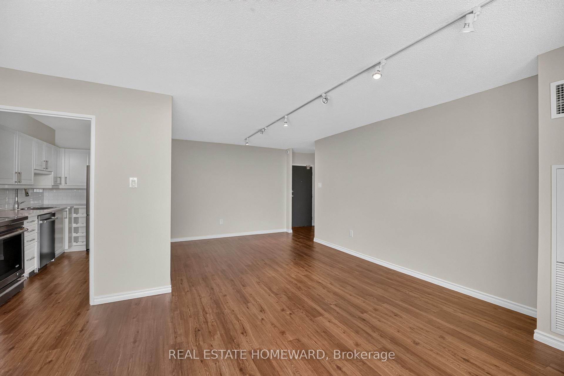 Photo 8 of Unit 1804, 100 Quebec Avenue, Toronto, High Park North — HOMEH