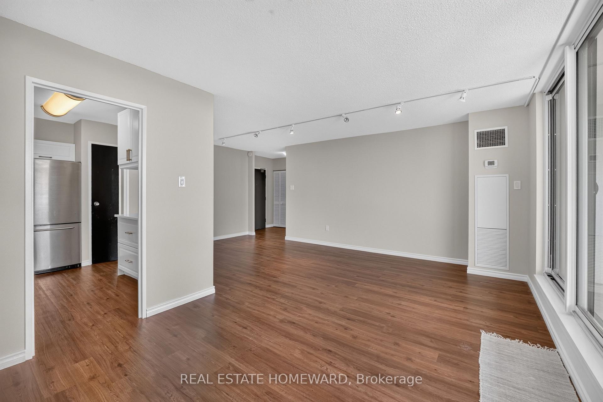 Photo 11 of Unit 1804, 100 Quebec Avenue, Toronto, High Park North — HOMEH