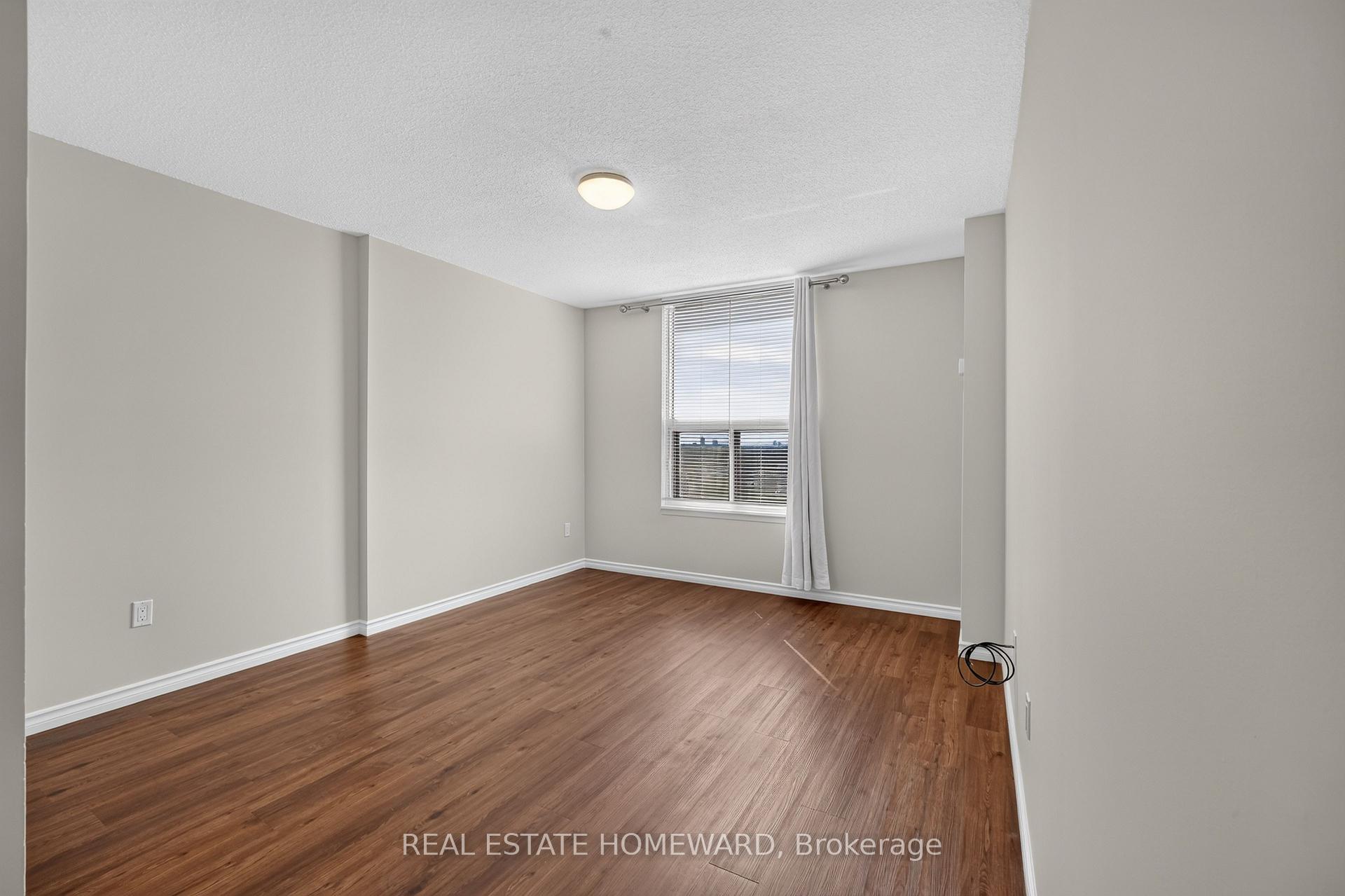 Photo 17 of Unit 1804, 100 Quebec Avenue, Toronto, High Park North — HOMEH