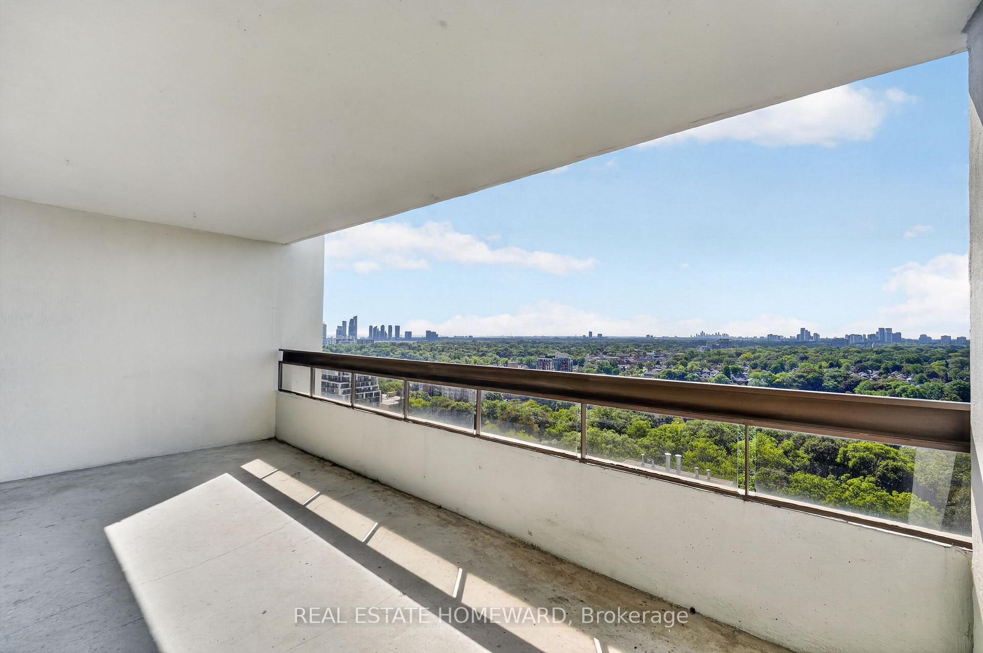 Photo 19 of Unit 1804, 100 Quebec Avenue, Toronto, High Park North — HOMEH