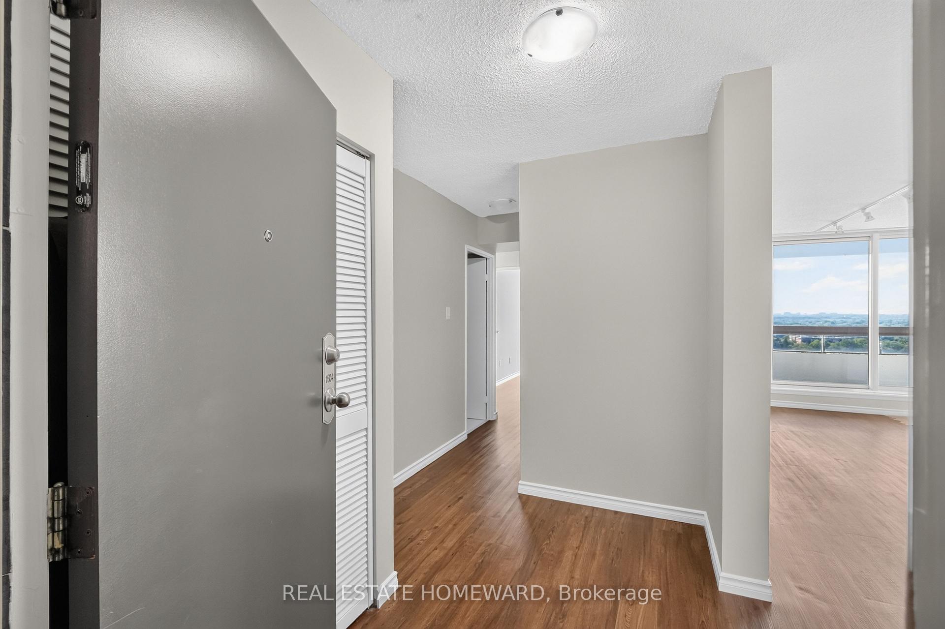 Photo 23 of Unit 1804, 100 Quebec Avenue, Toronto, High Park North — HOMEH