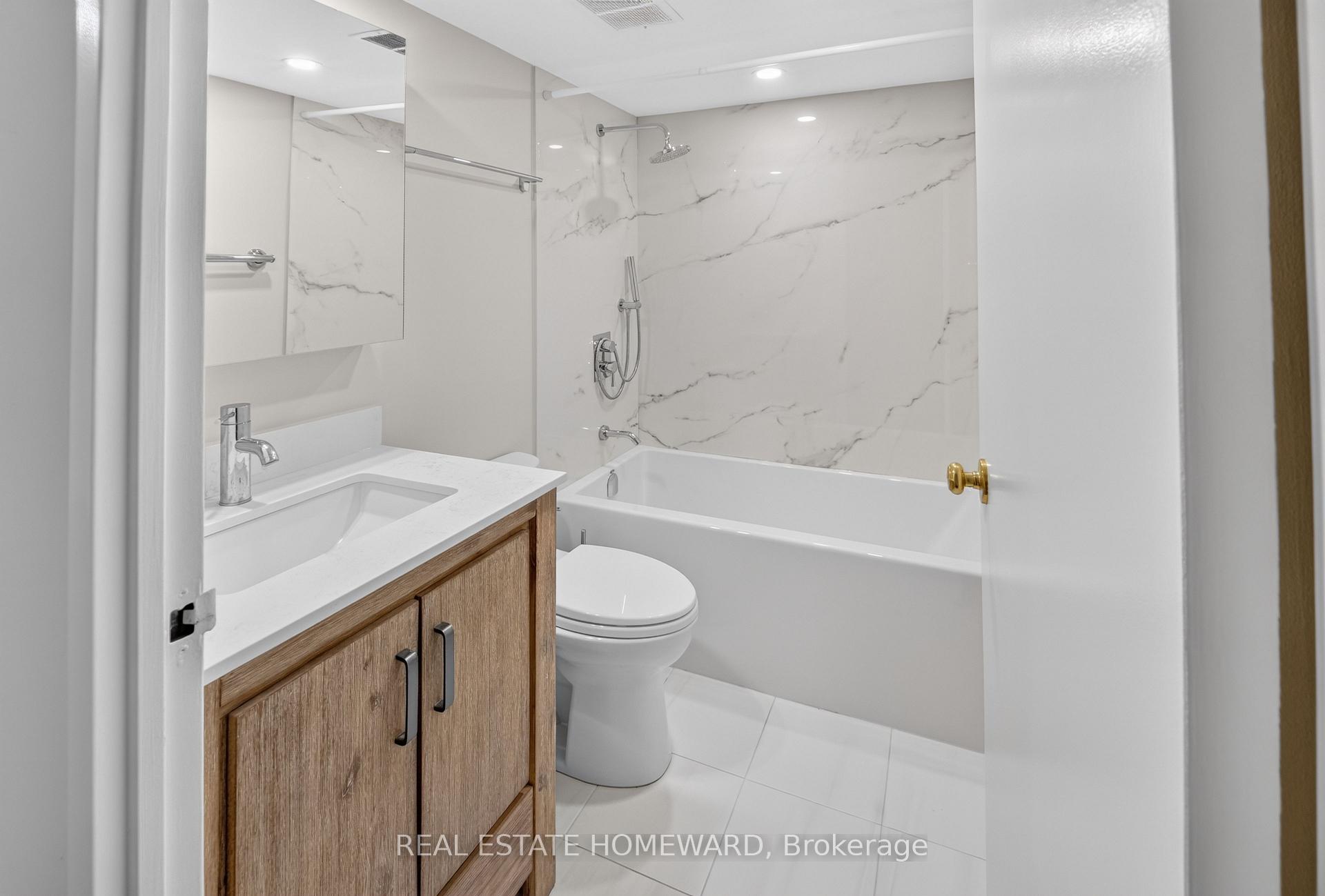 Photo 26 of Unit 1804, 100 Quebec Avenue, Toronto, High Park North — HOMEH