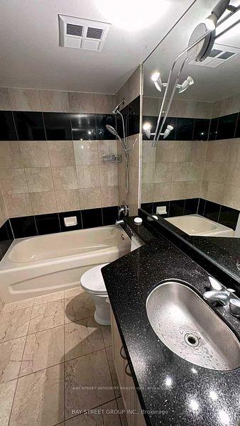 Photo 5 of Unit 2407, 550 Webb Drive, Mississauga, City Centre — HOMEH