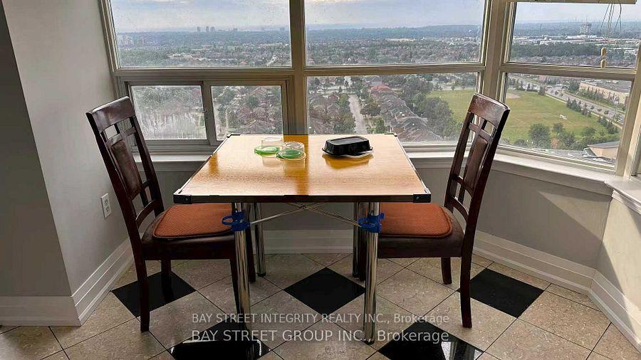 Photo 2 of Unit 2407, 550 Webb Drive, Mississauga, City Centre — HOMEH