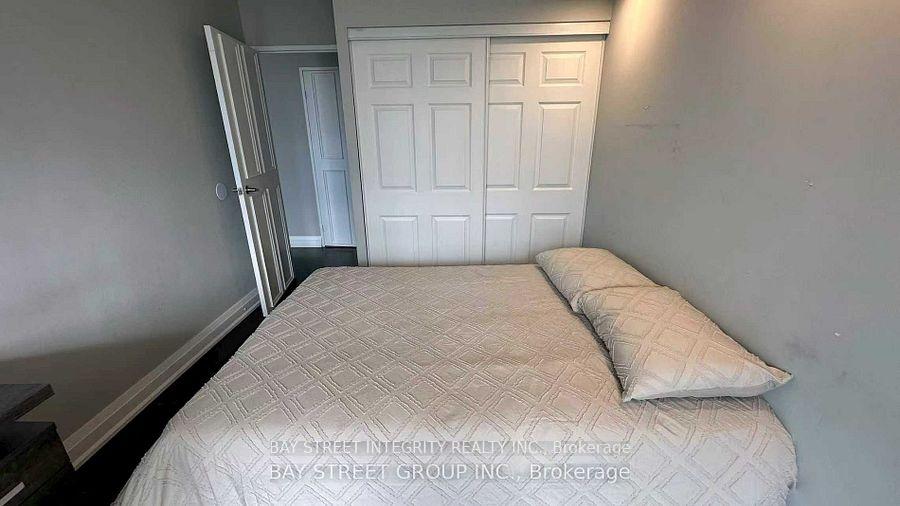 Photo 6 of Unit 2407, 550 Webb Drive, Mississauga, City Centre — HOMEH