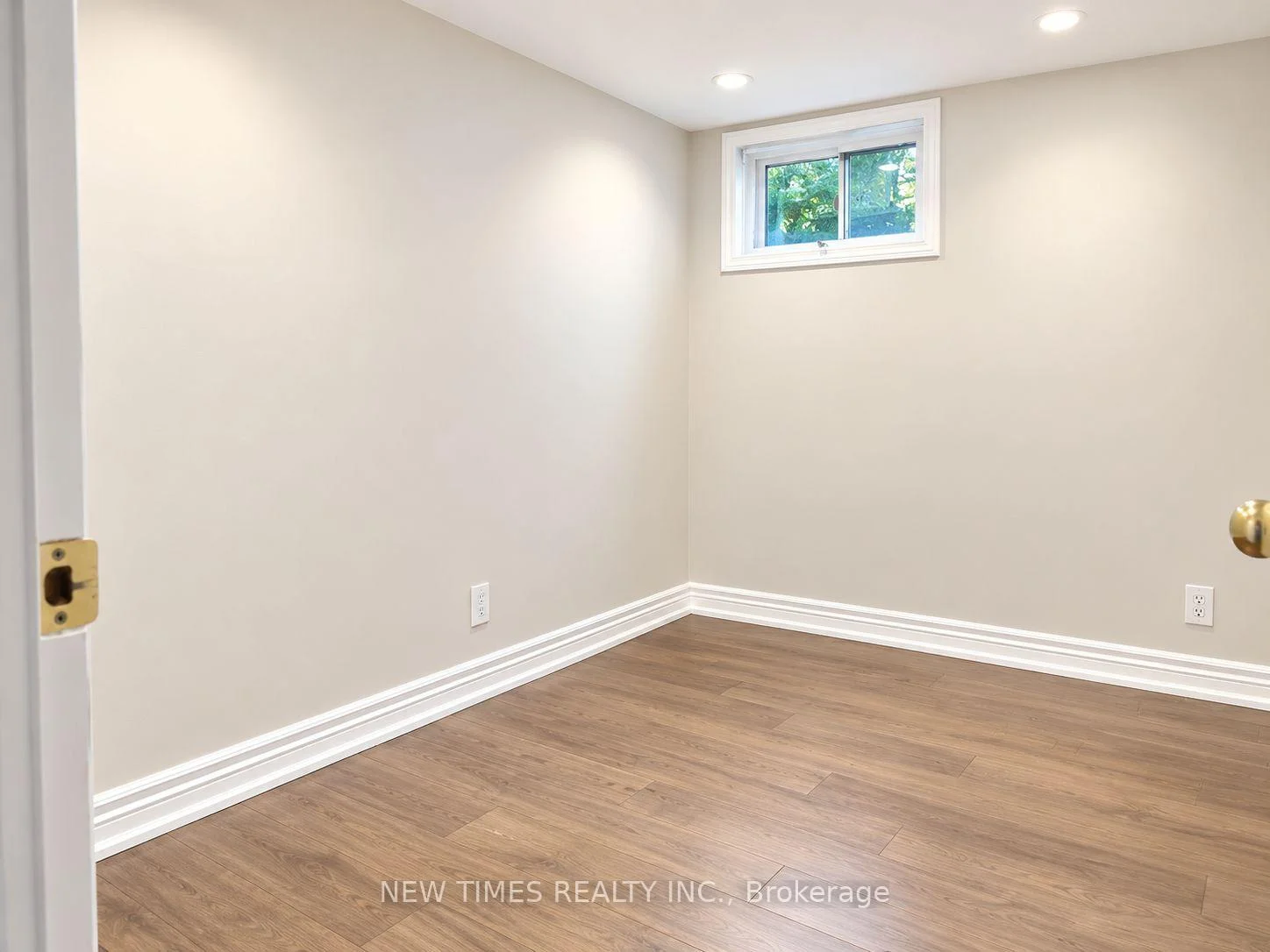 Photo 4 of Unit BSMT, 70 Apple Gate Crescent, North York, Hillcrest Village — HOMEH