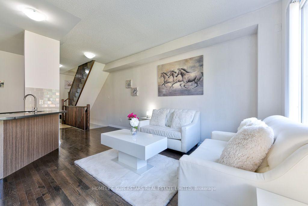 Photo 4 of 61 Utopia Way, Brampton, Bram East — HOMEH