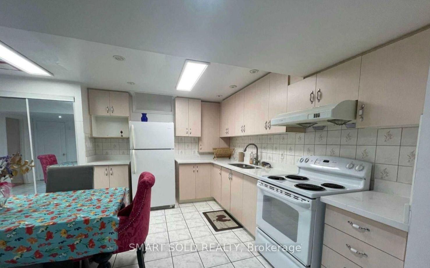 Photo 6 of Unit Bsmt, 56 Quantum Street, Markham, Middlefield — HOMEH