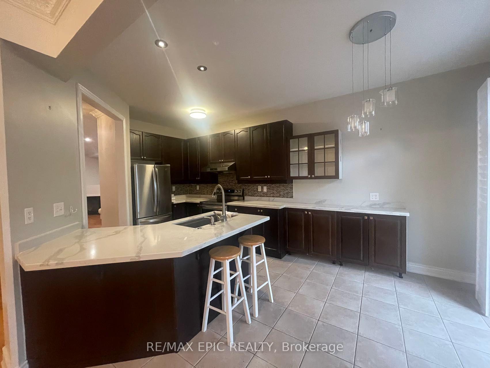 Photo 4 of 19 Fitzroy Avenue, Markham, Wismer — HOMEH