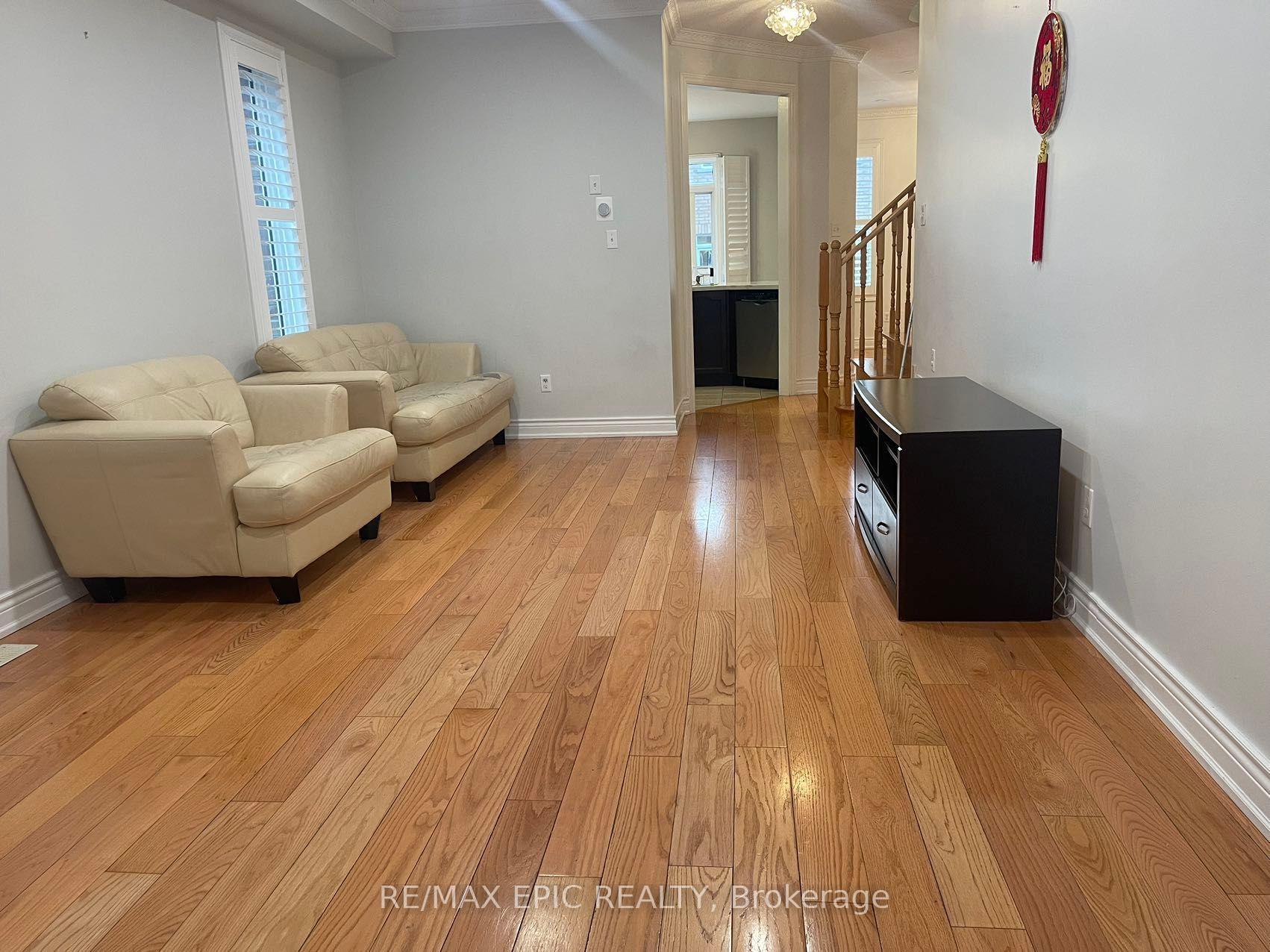 Photo 8 of 19 Fitzroy Avenue, Markham, Wismer — HOMEH