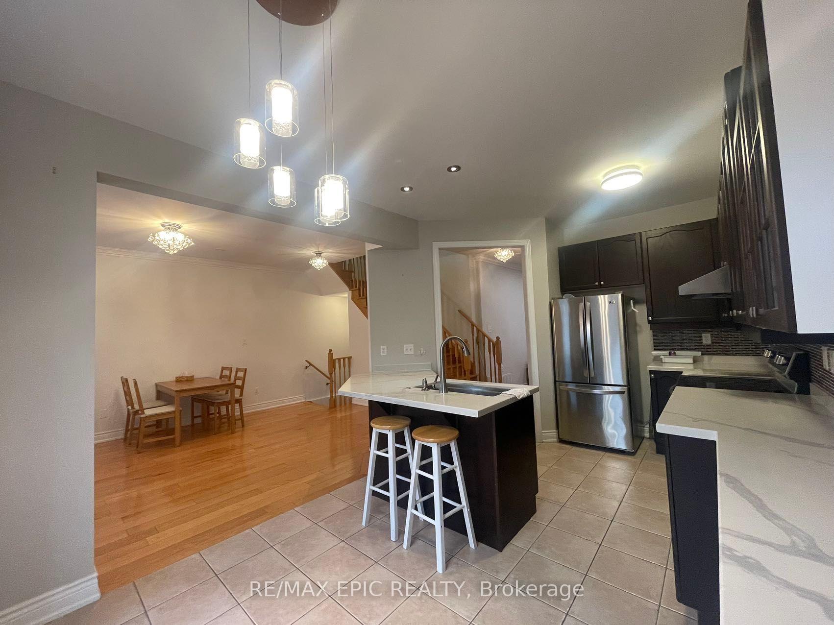 Photo 5 of 19 Fitzroy Avenue, Markham, Wismer — HOMEH