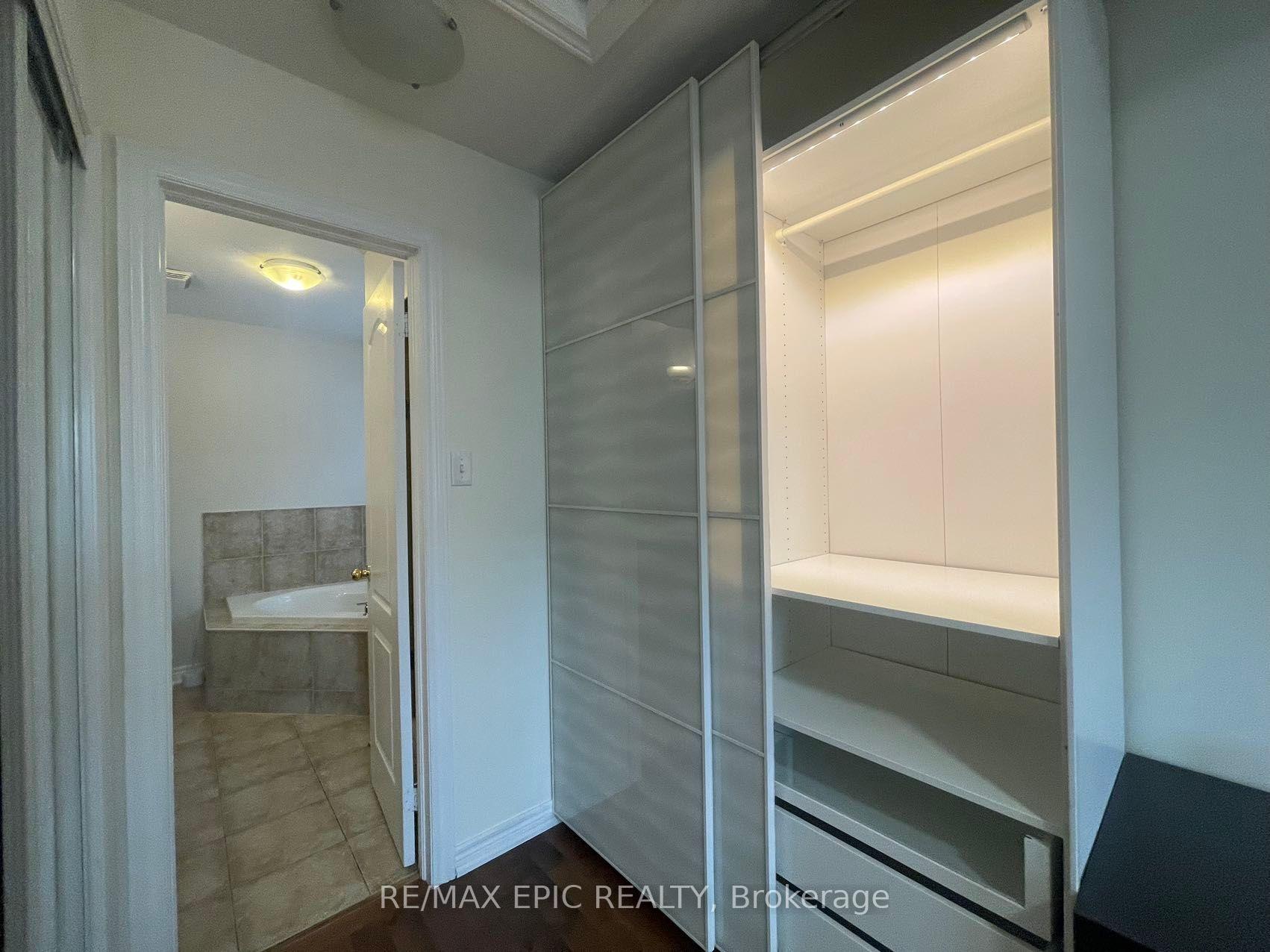 Photo 13 of 19 Fitzroy Avenue, Markham, Wismer — HOMEH