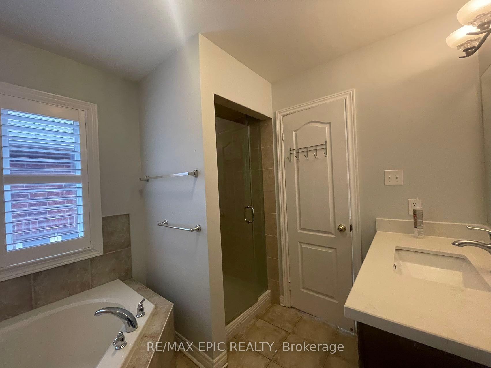 Photo 15 of 19 Fitzroy Avenue, Markham, Wismer — HOMEH