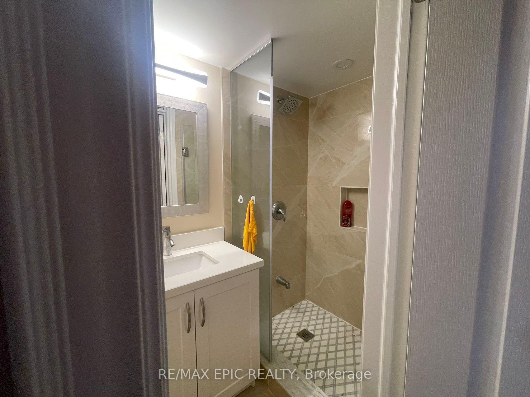 Photo 24 of 19 Fitzroy Avenue, Markham, Wismer — HOMEH