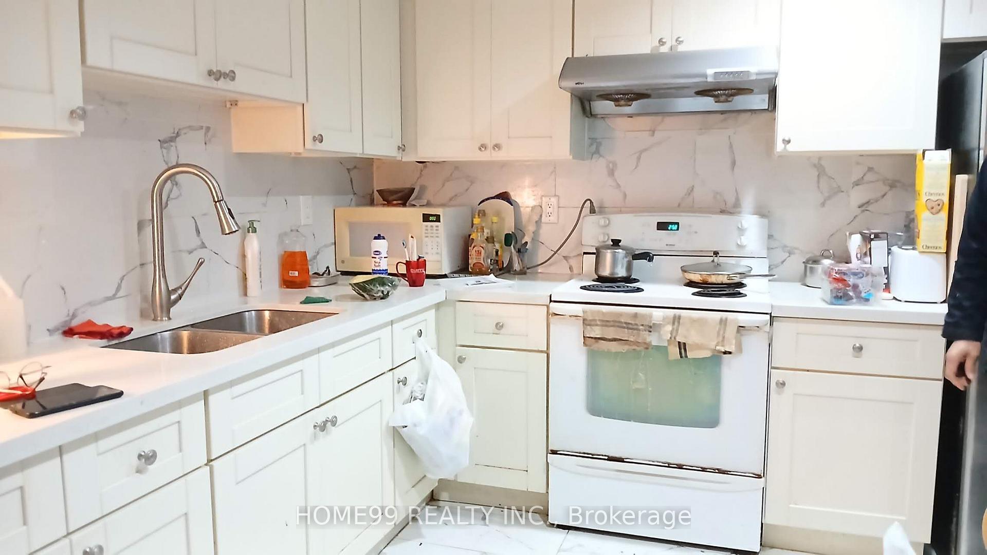 Photo 5 of Unit Suite A Second Floor, 24 Glendale Road, Markham, Thornlea — HOMEH