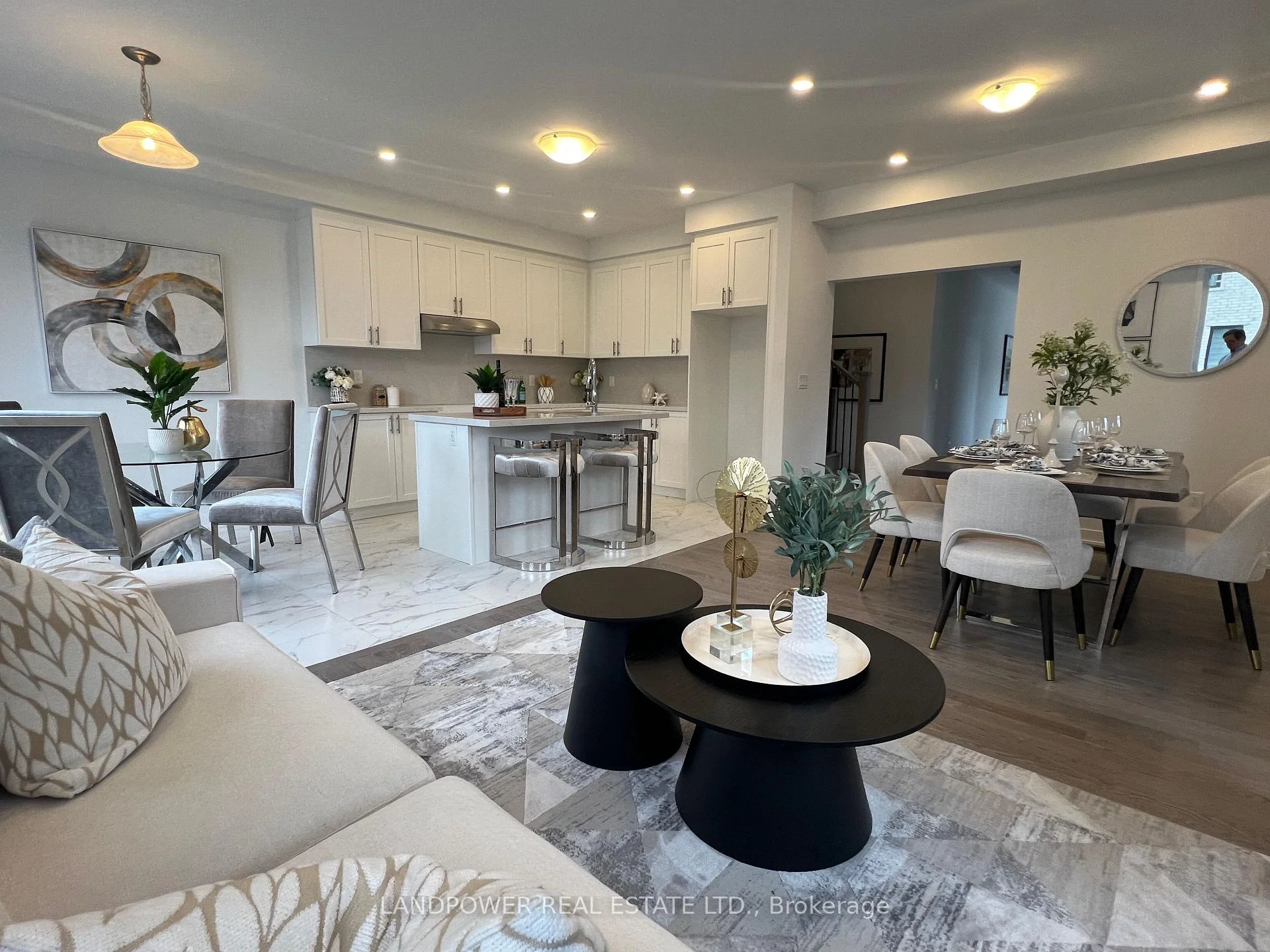 Photo 5 of 157 Anna Russell Way, Markham, Unionville — HOMEH