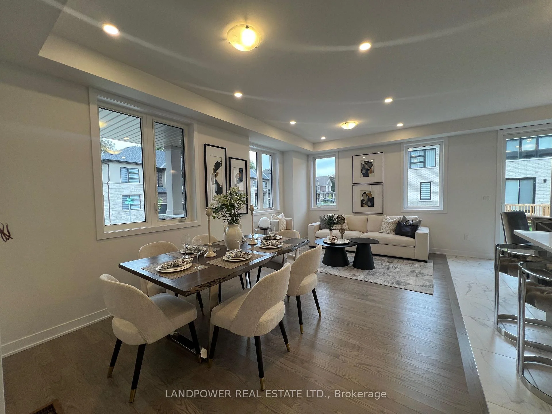 Photo 7 of 157 Anna Russell Way, Markham, Unionville — HOMEH